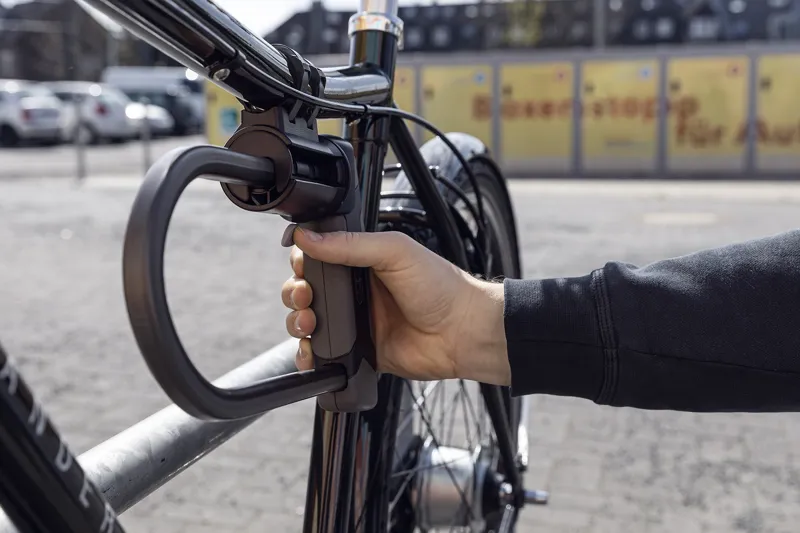 ABUS Granit XPlus 540 U Shackle Lock 300mm Diamond Sold Secure-2