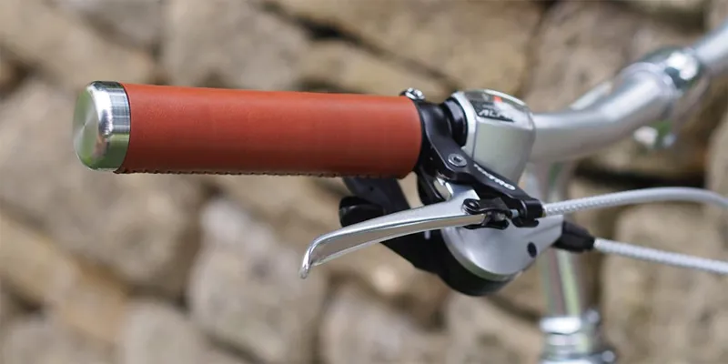 Pashley Aurora 8 Speed Classic Hybrid Bicycle in Old English White-1