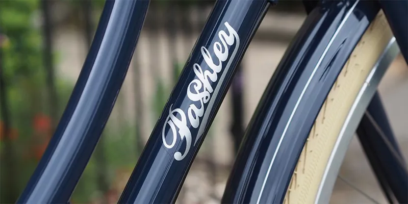 Pashley Britannia Classic Steel 8 Speed Bike in Oxford Blue-2