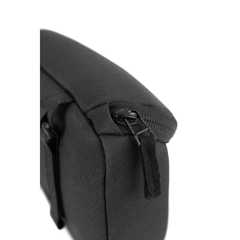 Brompton Metro Zip Pouch Bag in Black-4
