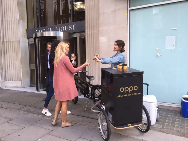 Carry Freedom 2021 Y Trailer 2.2  Large in silver-2