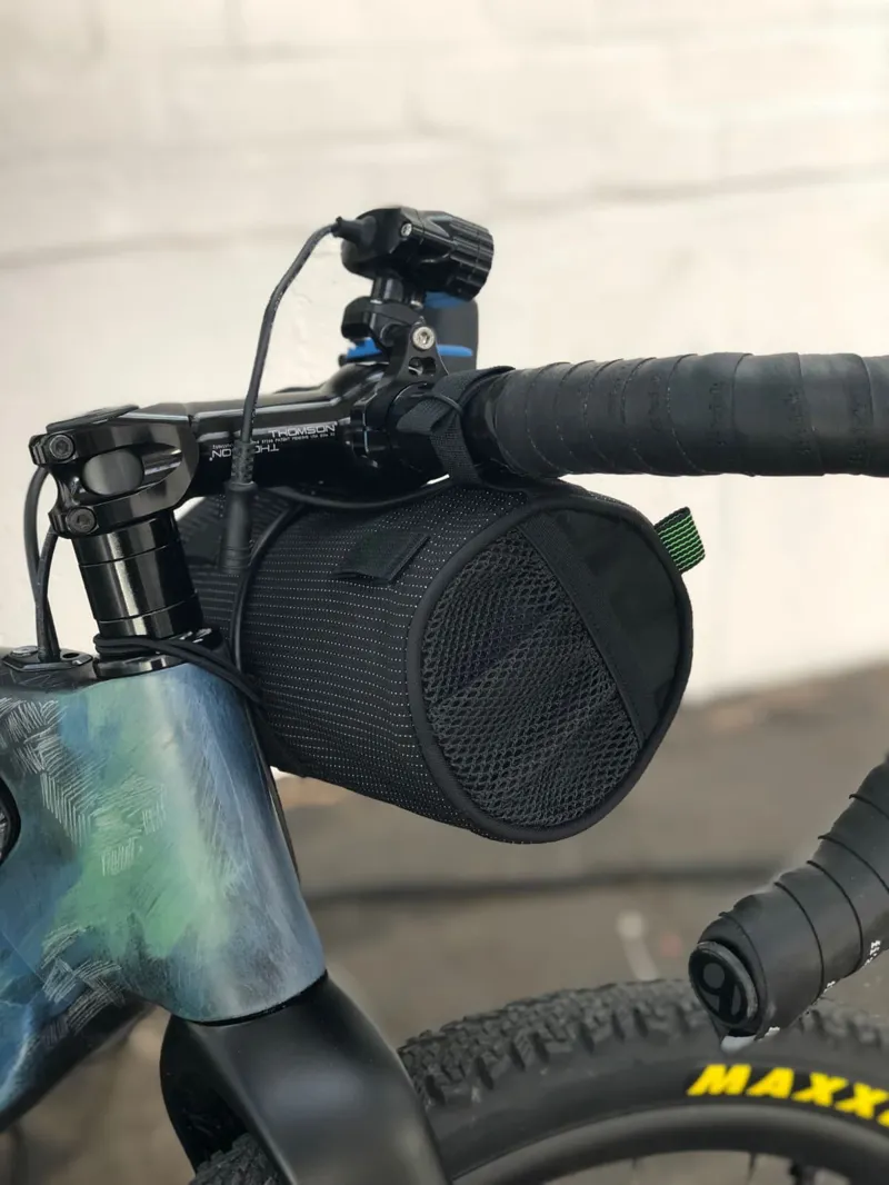 Miss Grape Moon 2L Handlebar Bag in Black-5