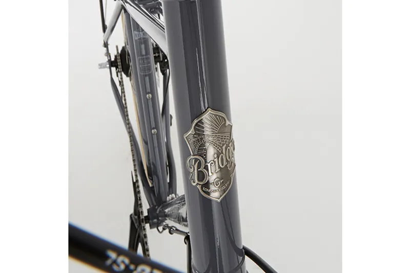 2020 Genesis Smithfield City Bike in Grey-1