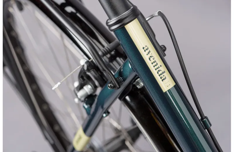 Ridgeback avenida 6 traditional hybrid bike new arrivals