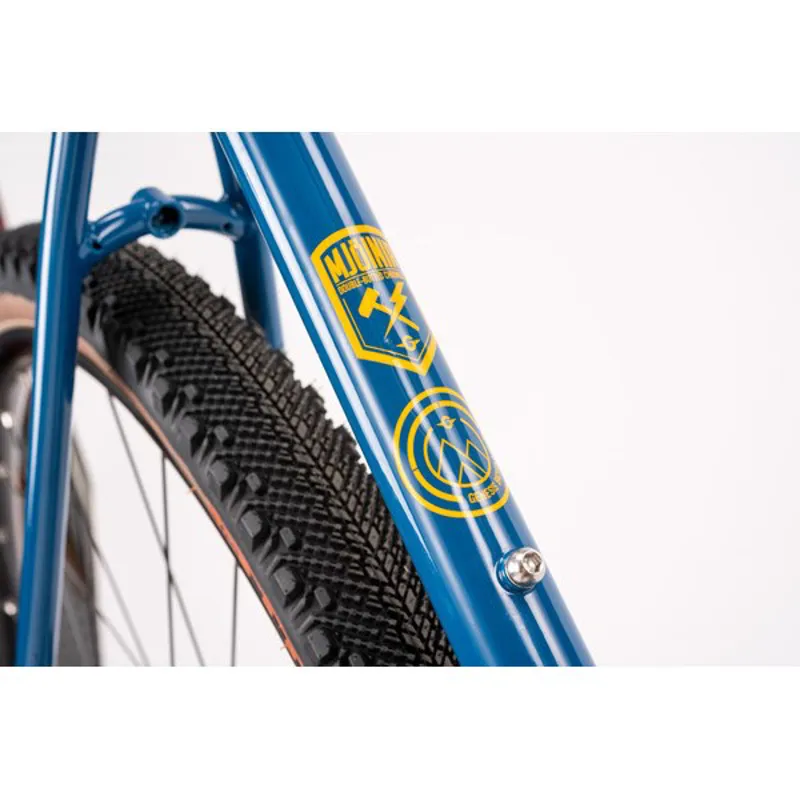 2020 Genesis Fugio 20 Adventure Gravel Bike in Blue-4