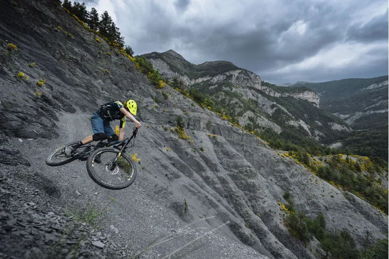 Whyte G-170C Works 29er Carbon Gravity/Enduro Mountain Bike in Blue-2