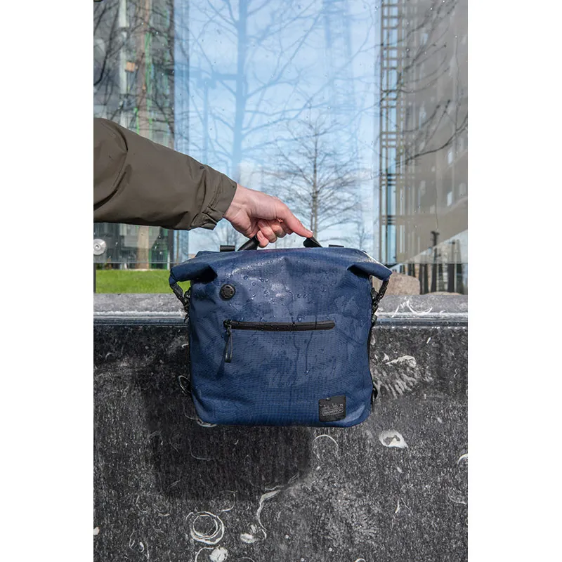 Brompton Borough Waterproof S Bag with frame Navy Blue