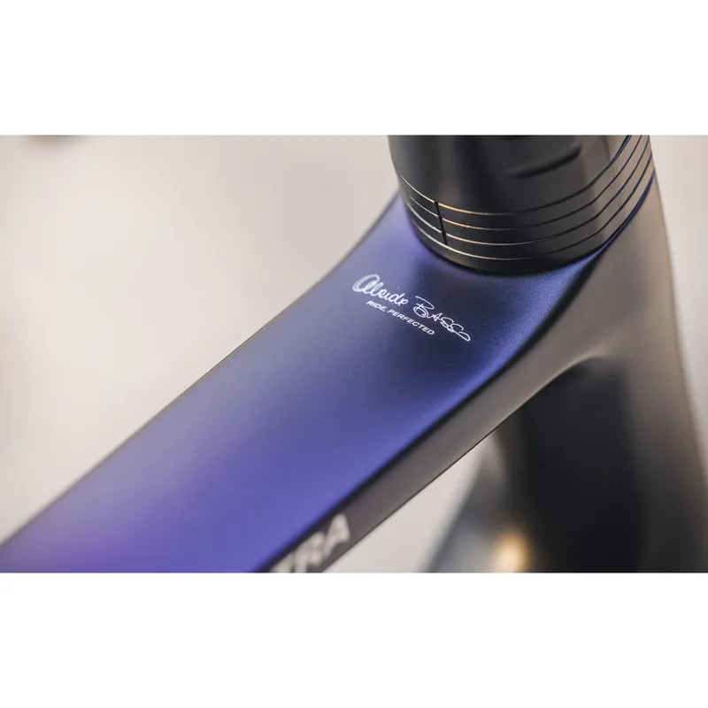 Basso Astra Road Bike in Chameleon with Shimano 105 Di2-2