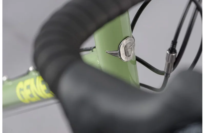 Genesis CDA 20 Gravel Bike in Green-2