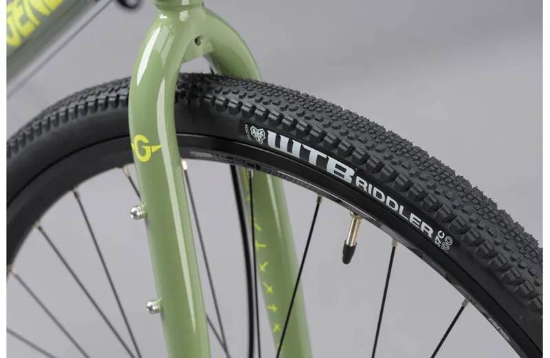 Genesis CDA 20 Gravel Bike in Green-4