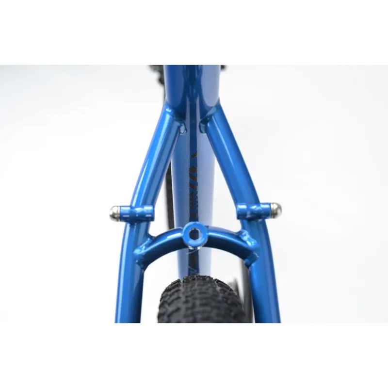 Genesis Croix De Fer 20  Flat Bar Steel Gravel Bike in Blue Fighters-10