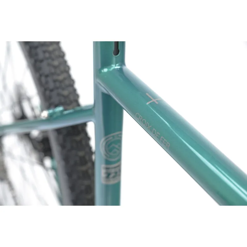 Genesis Croix De Fer 40 Steel Gravel Bike in Sterling Gloss-8