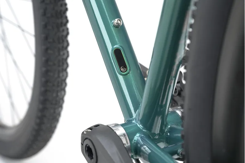 Genesis Croix De Fer 40 Steel Gravel Bike in Sterling Gloss-11