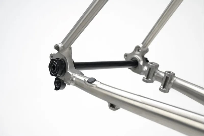 Genesis Croix De Fer 931 Frameset in Alice Clear-8