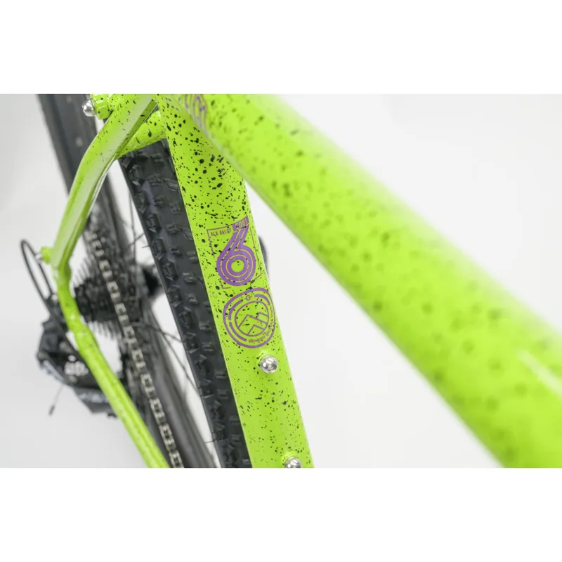 Genesis Fugio 20 Gravel Bike in Kings Of Neon-5