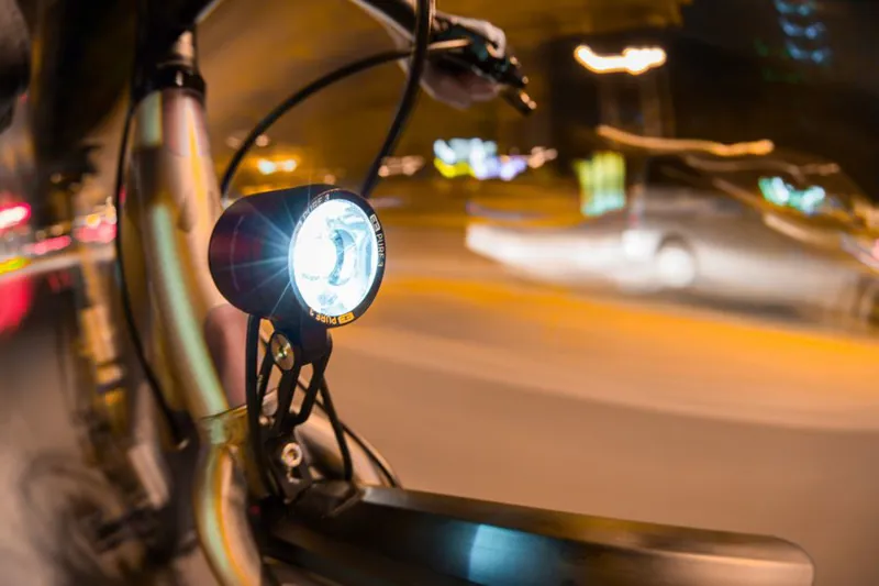 Supernova E3 Pure 3 Handlebar Mount Front Dynamo Light in Black-7