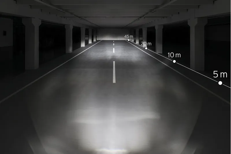 Busch + Muller IQ-XS 70 Lux Front Dynamo Light in Silver-2