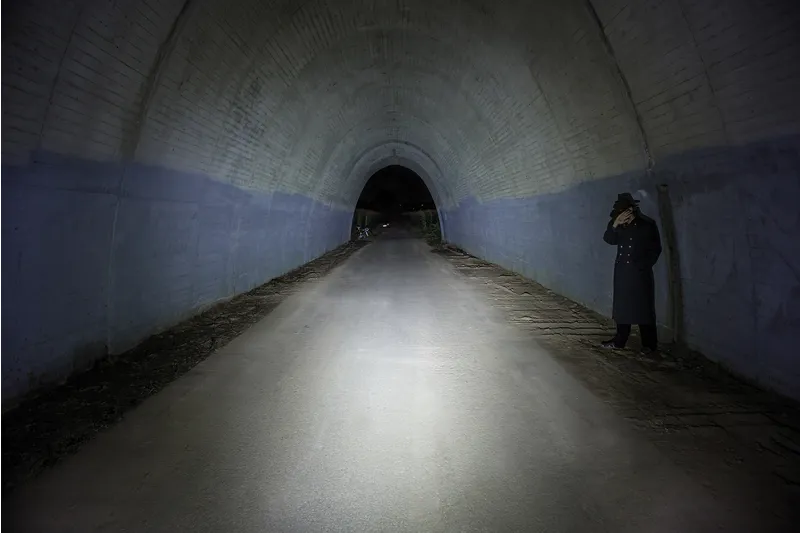 Supernova E3 Triple 2 Multimount Black Front Dyno Light-3