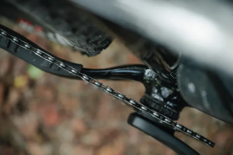 Whyte 629 Trail Mountain Bike in Gloss Silver with Gloss Black-6