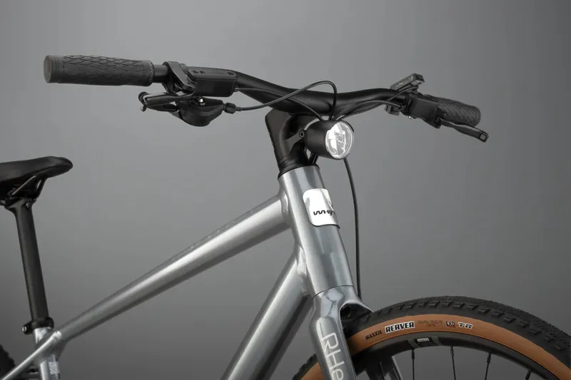 Whyte Rheo 2 Electric Hybrid Bike in Gloss Silver-2